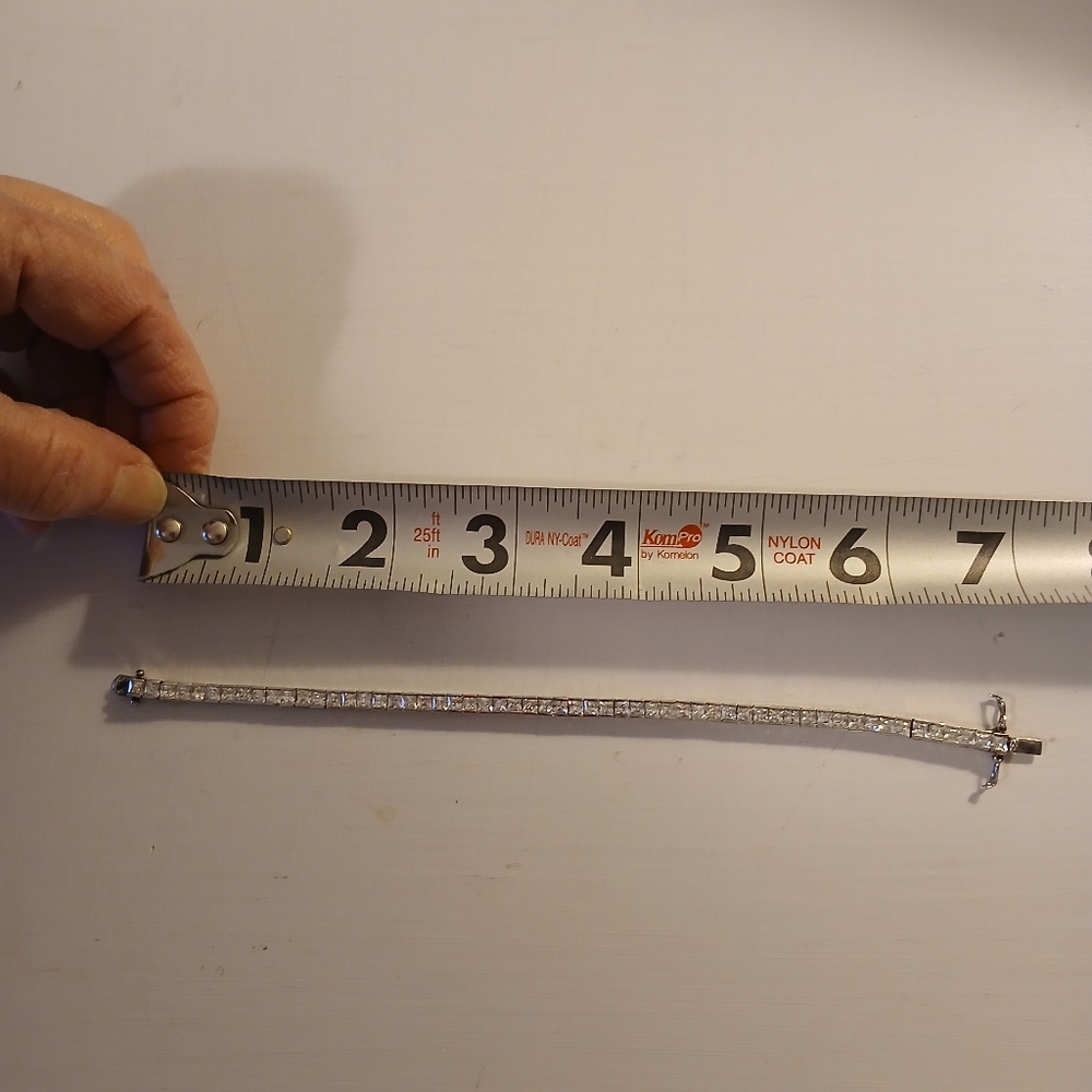 VINTAGE STERLING TENNIS BRACELET
